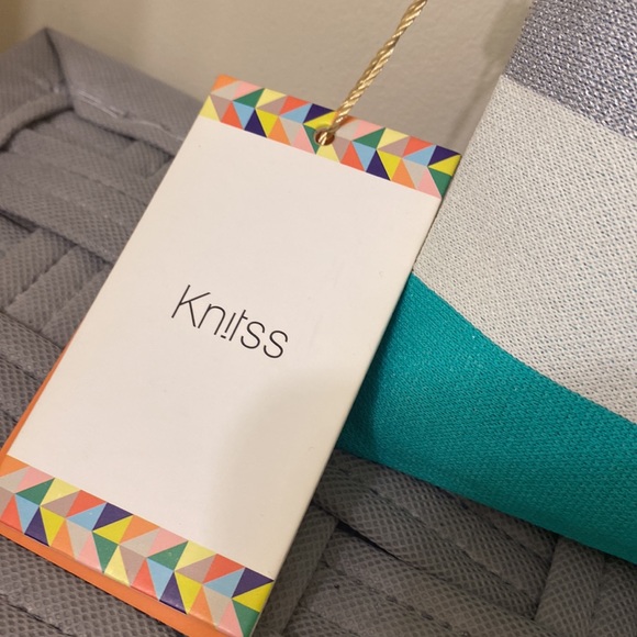 KNITSS Colorful Rain Clutch - Picture 2 of 9